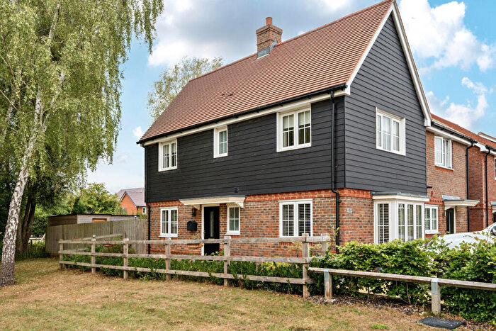 2 Bedroom Semi-Detached House For Sale In Lamble Walk, East Hanney, Wantage, Oxfordshire, OX12