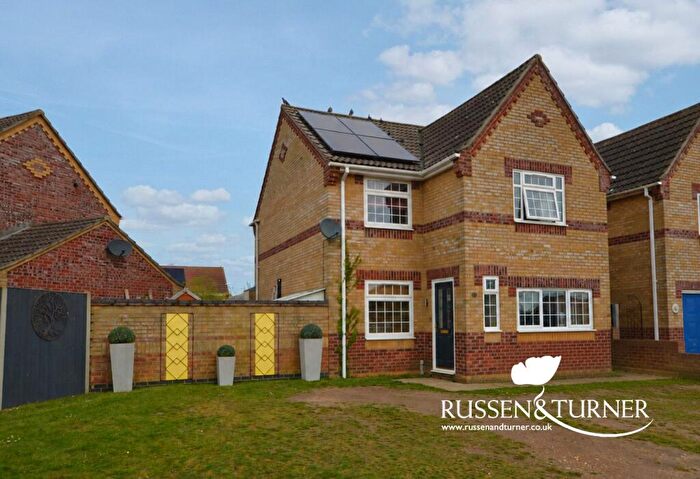 3 Bedroom Detached House For Sale In Detached House Tucked Away In Wilson Drive, PE32