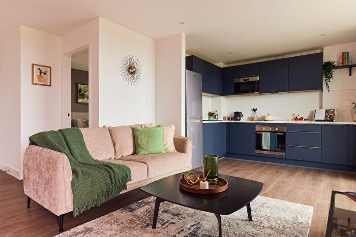 2 Bedroom Apartment To Rent In Avebury Boulevard, Central Milton Keynes, Milton Keynes, MK9