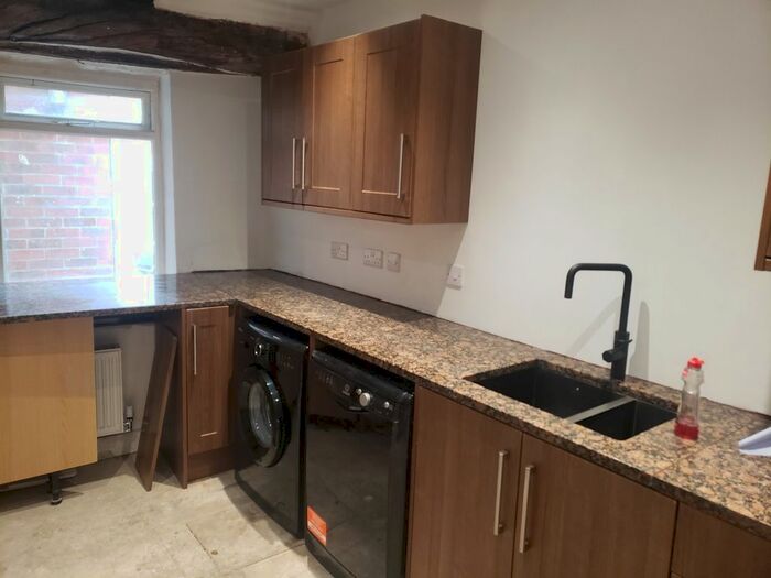 2 Bedroom Flat To Rent In Allergate, Durham, DH1