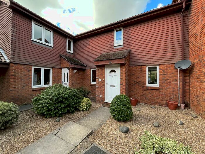 2 Bedroom House To Rent In Knottgrass Road, Locks Heath, SO31