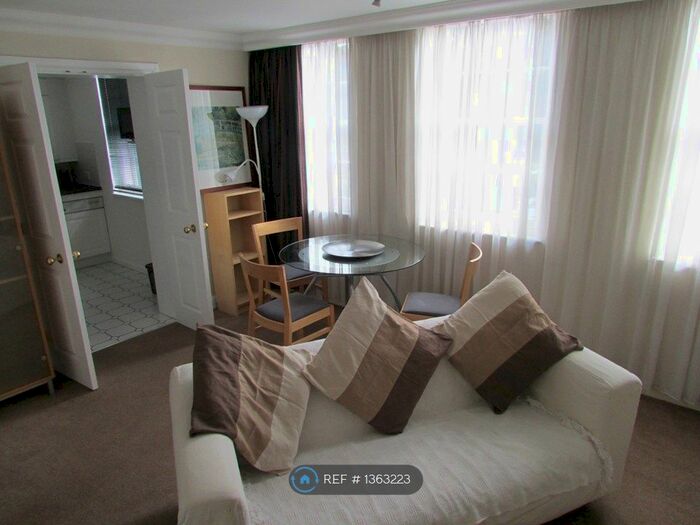 1 Bedroom Flat To Rent In Centre Of Warwick, Warwick, CV34