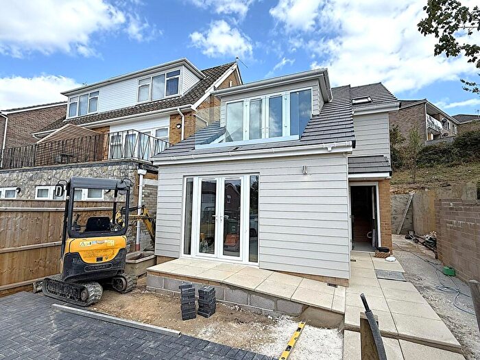 3 Bedroom Detached House For Sale In Haymoor Road, Oakdale, Poole, BH15
