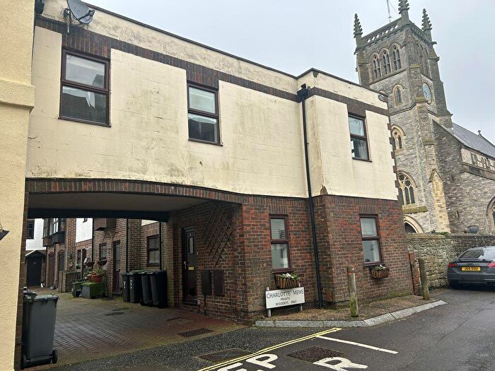 3 Bedroom Terraced House To Rent In Church Road, Gosport, PO12