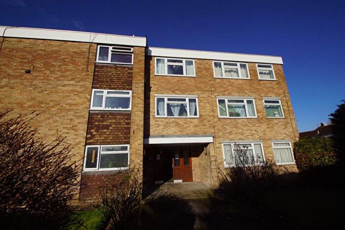 2 Bedroom Flat To Rent In Boarlands Close, SL1