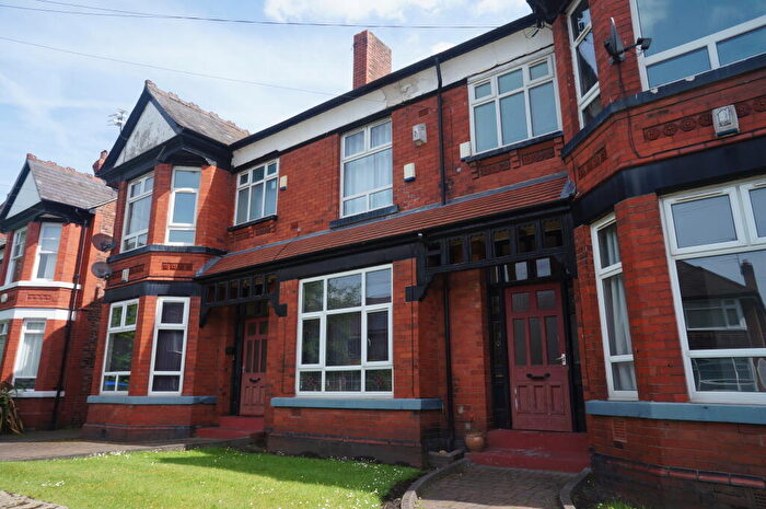 2 Bedroom Apartment To Rent In Moorland Road, Didsbury, M20