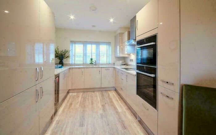 2 Bedroom Apartment For Sale In Wilmslow, SK9