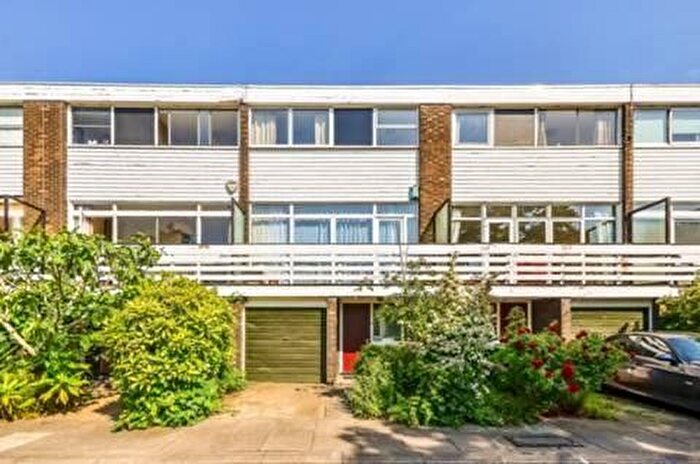 5 Bedroom Terraced House To Rent In The Hamlet, Champion Hill, SE5