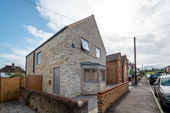 3 Bedroom Semi-Detached House To Rent In Down Road, Guildford, GU1