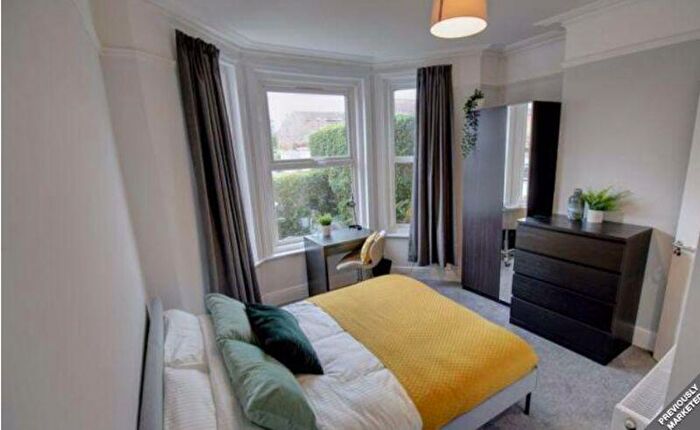 5 Bedroom Semi-Detached House To Rent In Student House - Cambridge Road, Southampton, SO14