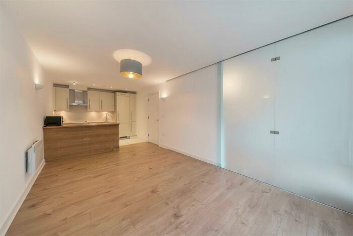 2 Bedroom Flat To Rent In New River Village, N8