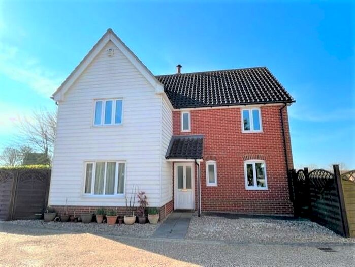 4 Bedroom Detached House For Sale In The Poplars, Ashbocking, Ipswich, IP6