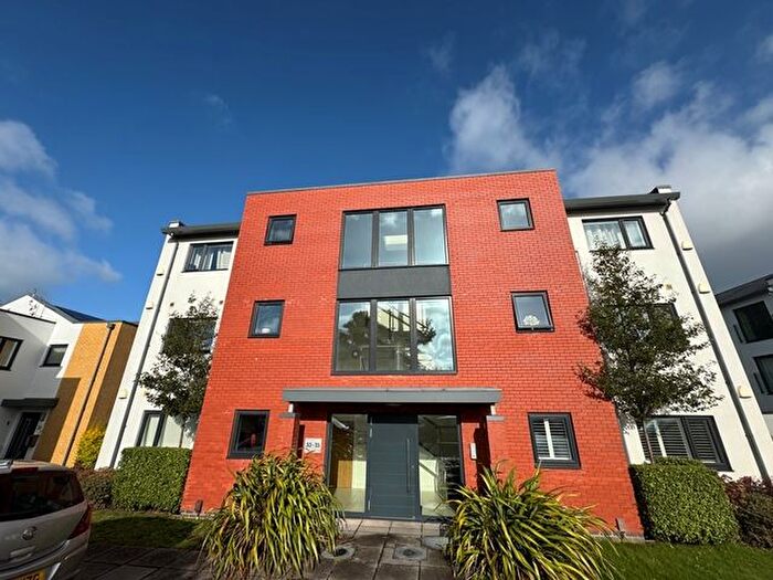 2 Bedroom Flat To Rent In The Chase, Topsham, Exeter, EX3