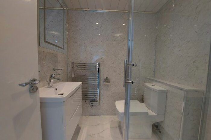 Studio To Rent In A Chingford Mount Road, London, E4