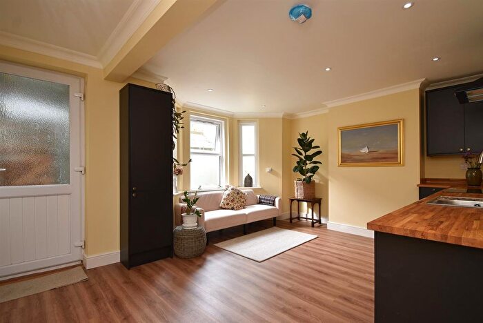 1 Bedroom Flat For Sale In Southwater Road, St. Leonards-On-Sea, TN37
