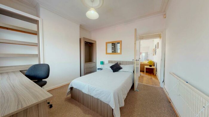 4 Bedroom House To Rent In Broad Street, Loughborough, Leicestershire, LE11
