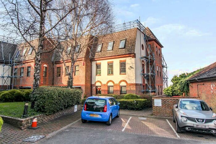2 Bedroom Apartment To Rent In Little London Court, Old Town, Swindon, SN1