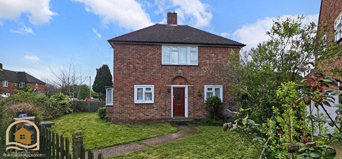 3 Bedroom End Terrace House For Sale In Ringway, Southall, UB2