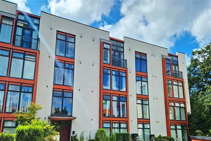 2 Bedroom Apartment To Rent In A Freshpool Way, Manchester, M22