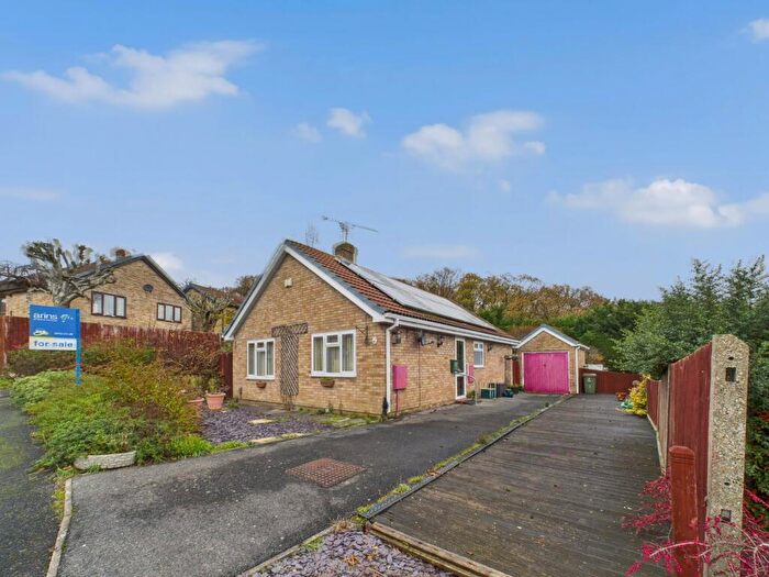 2 Bedroom Bungalow For Sale In Broom Close, Calcot, Reading, RG31