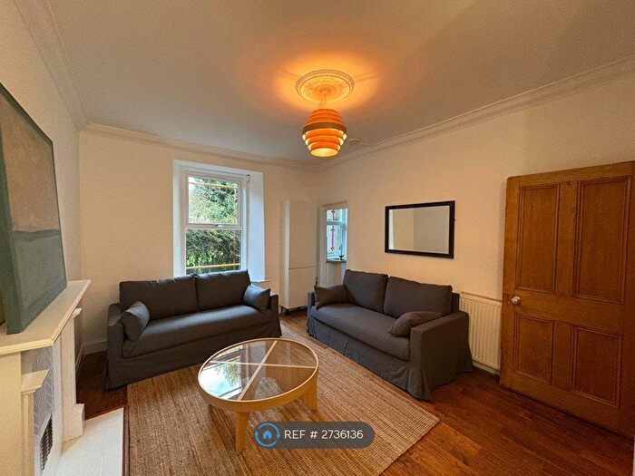 2 Bedroom Flat To Rent In Bruce Street, Stirling, FK8