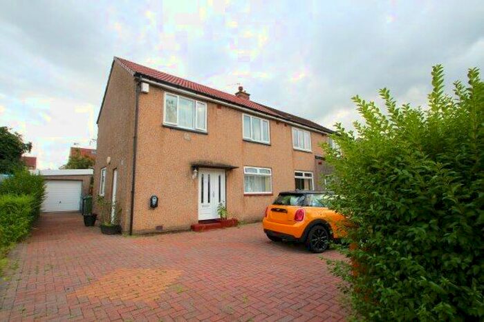 3 Bedroom Property To Rent In Boghead Road, Glasgow, G66
