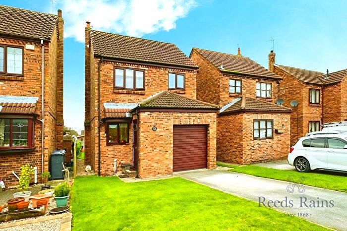 3 Bedroom Detached House For Sale In The Hollies, Osgodby, Selby, YO8