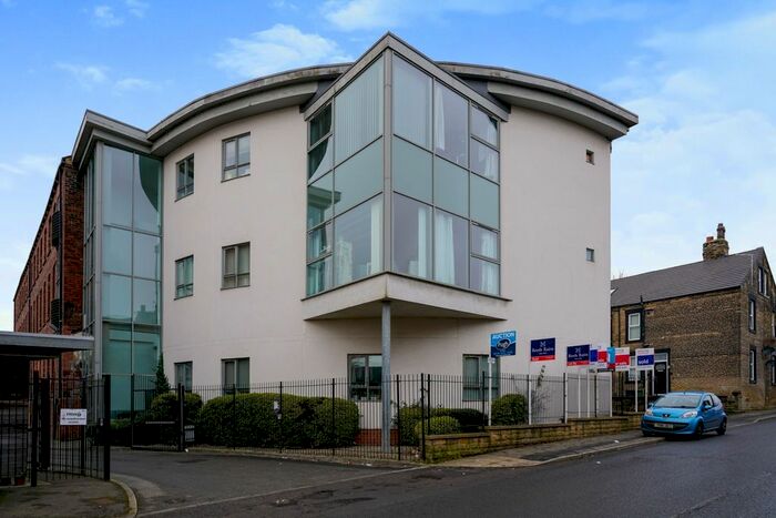 2 Bedroom Flat To Rent In Melbourne Street, Morley, Leeds, West Yorkshire, LS27