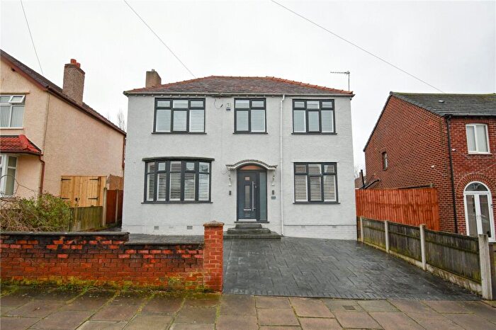 3 Bedroom Detached House For Sale In Douglas Drive, Moreton, Wirral, CH46
