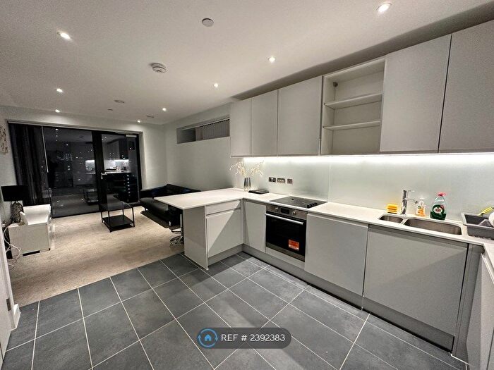 2 Bedroom Flat To Rent In Block B, Salford, M3