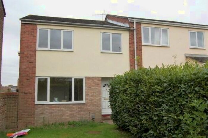 3 Bedroom Semi-Detached House To Rent In Hamlet Drive, Colchester, Essex, CO4