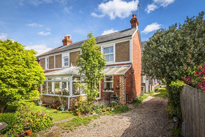 3 Bedroom Link Detached House For Sale In Vale Road, Southborough, Tunbridge Wells, TN4
