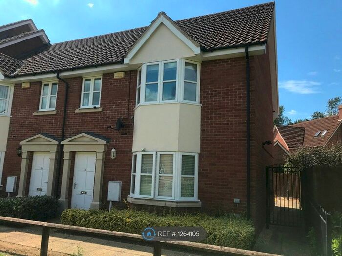 2 Bedroom Maisonette To Rent In Woodall Close, Middleton, Milton Keynes MK10