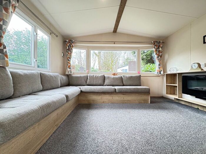 2 Bedroom Park Home For Sale In The Ridge West, St. Leonards-On-Sea, TN37