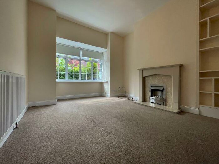 3 Bedroom Terraced House To Rent In Legsby Avenue, Grimsby, DN32