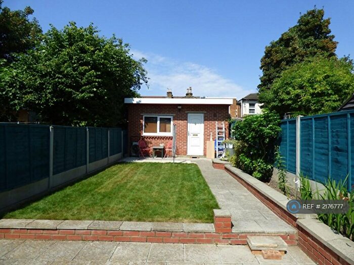 2 Bedroom Flat To Rent In Clarendon Road, London, E17