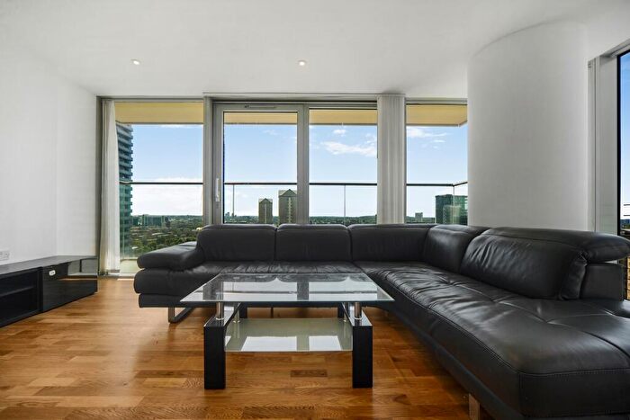 2 Bedroom Flat To Rent In Landmark East, London, E14