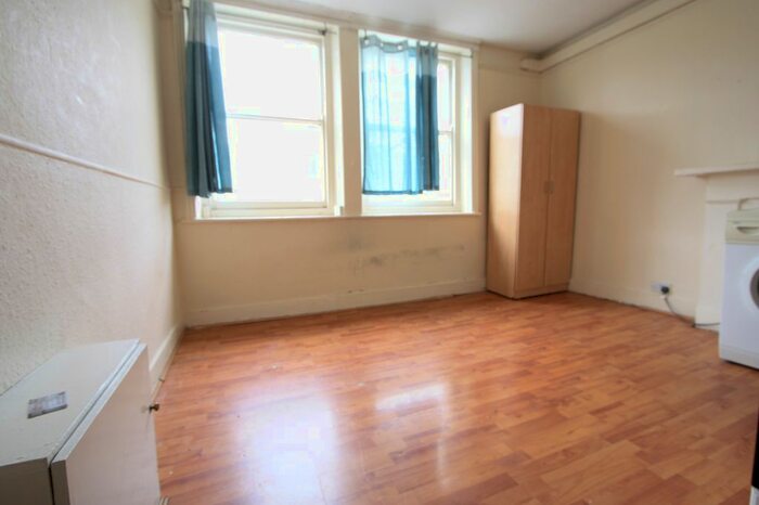 Studio To Rent In Penywern Road, Earl's Court, SW5