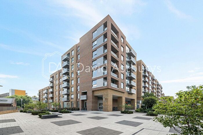 2 Bedroom Flat To Rent In High Street, Hornsey, London, N8