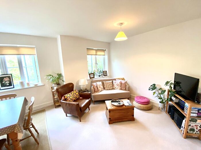 2 Bedroom Apartment To Rent In Wray Park Road, Reigate, RH2