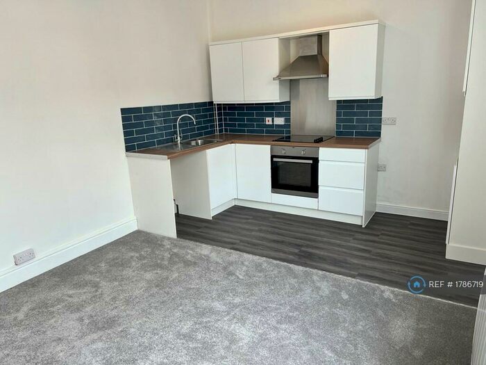 1 Bedroom Flat To Rent In Derby Way, Marple, Stockport, SK6