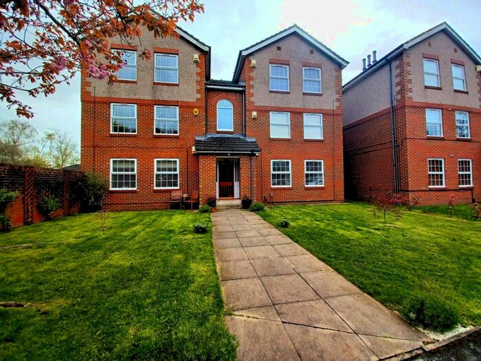 2 Bedroom Flat To Rent In Fairfield Court, Alwoodley, Leeds, West Yorkshire, LS17