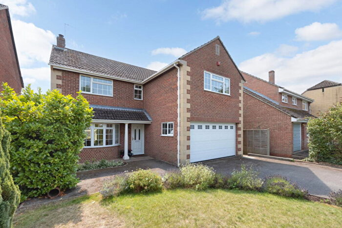 4 Bedroom Detached House For Sale In Rowde Court Road, Rowde, Devizes, Wiltshire, SN10