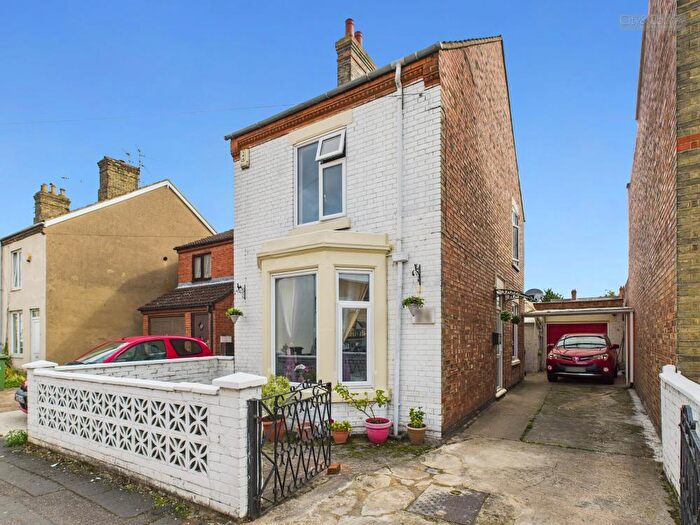 4 Bedroom Detached House For Sale In Crown Street, Peterborough, PE1