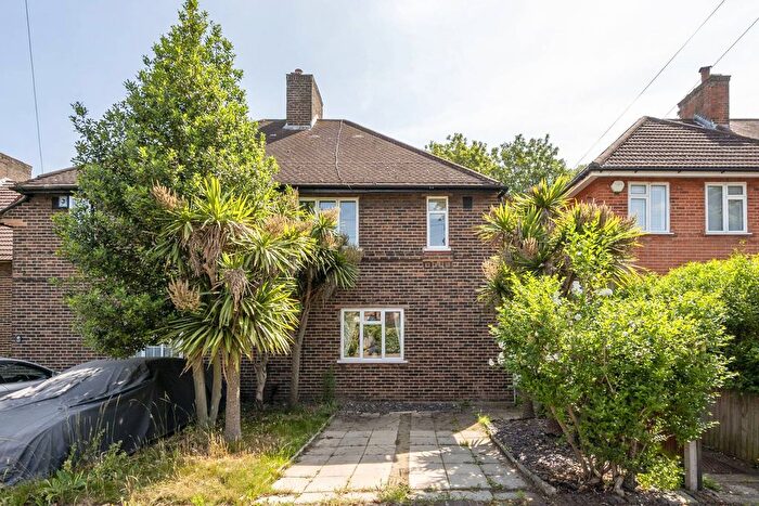 3 Bedroom Property To Rent In Dover House Road, Putney, London, SW15