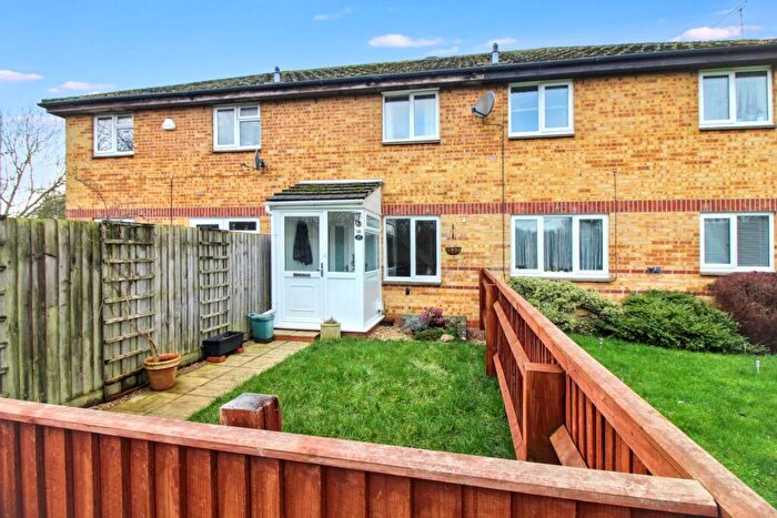 2 Bedroom Terraced House For Sale In The Pastures, Aylesbury, HP20