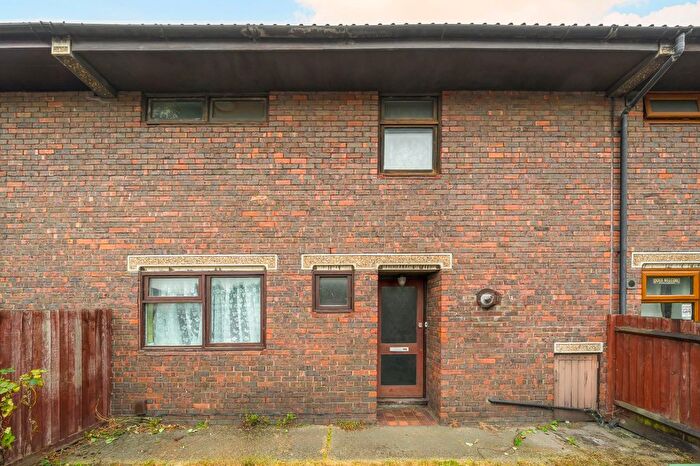 3 Bedroom Terraced House For Sale In Woolwich Road, London, SE7