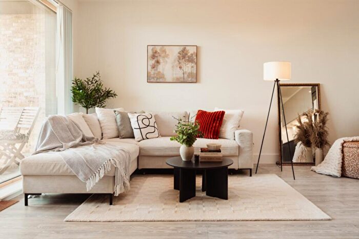 2 Bedroom Apartment For Sale In Crane Court, SE2