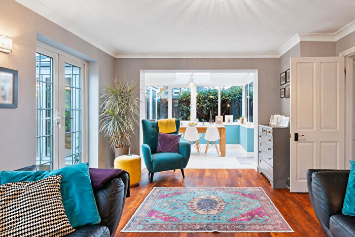 3 Bedroom Semi-Detached House For Sale In High Road, Cookham, SL6