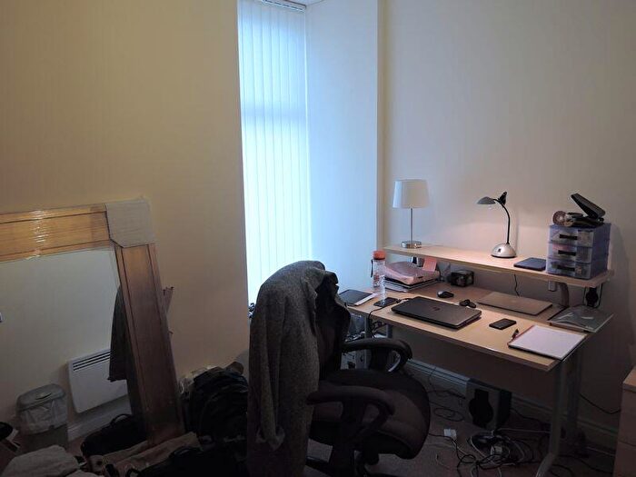 2 Bedroom Apartment To Rent In Crown House, Manchester, M22